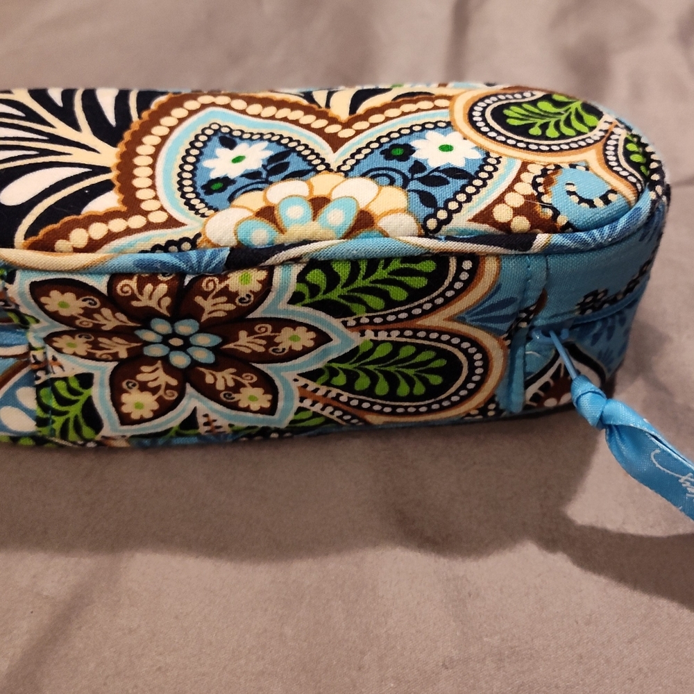 NWOT! Vera Bradley Zippered Pouch - Picture 3 of 8